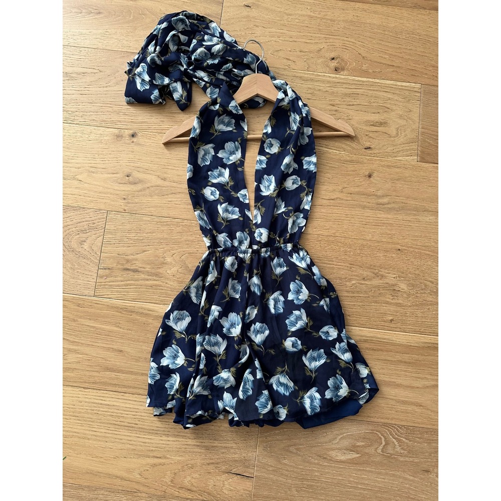 Lulus Navy Blue Floral Halter Romper -‎ Backless Convertible Mini Romper Size Sm